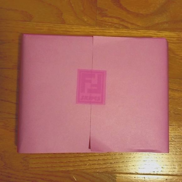 Sold out FENDI x SKIMS bodysuit Medium - Picture 4 of 8